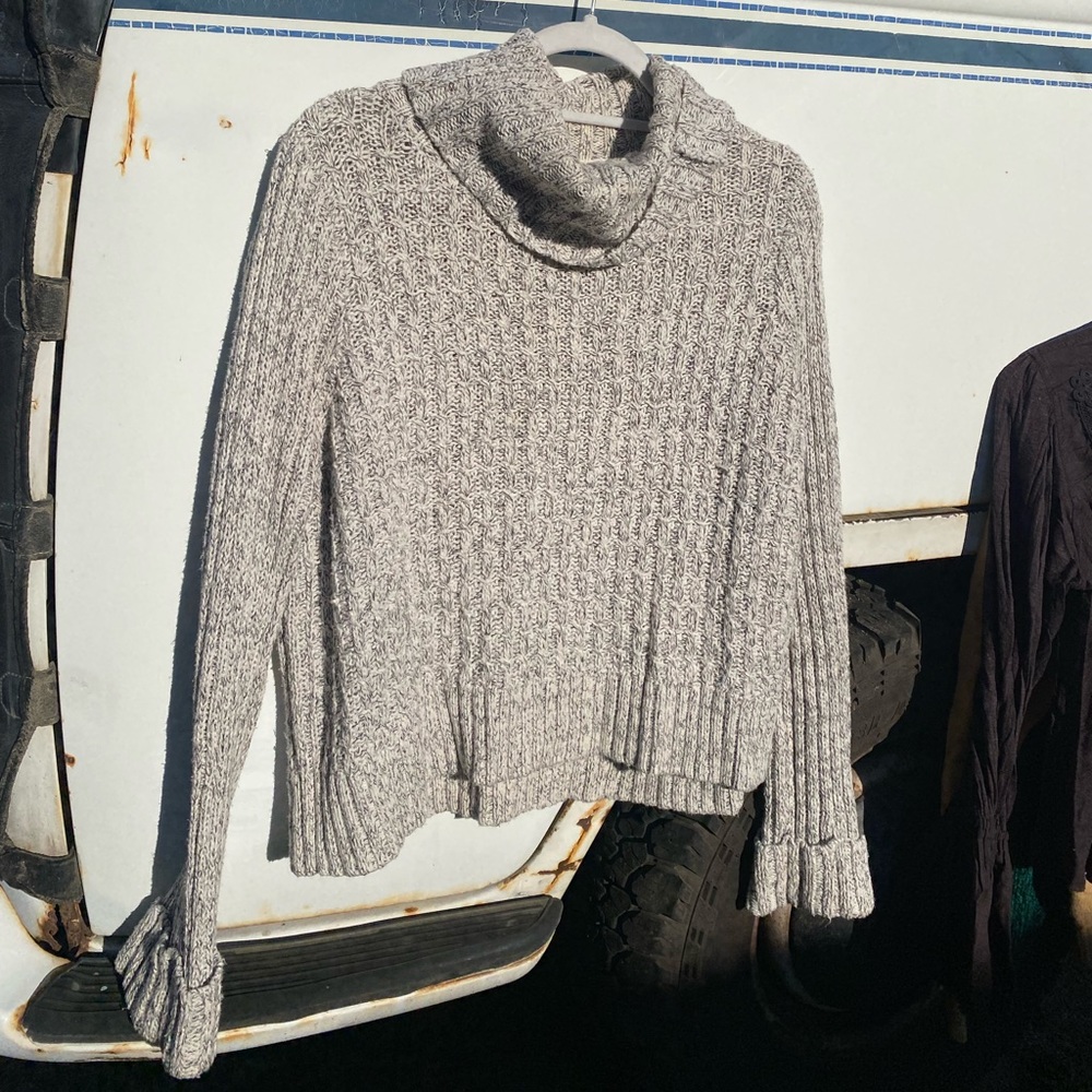 Free People sweater Sz L